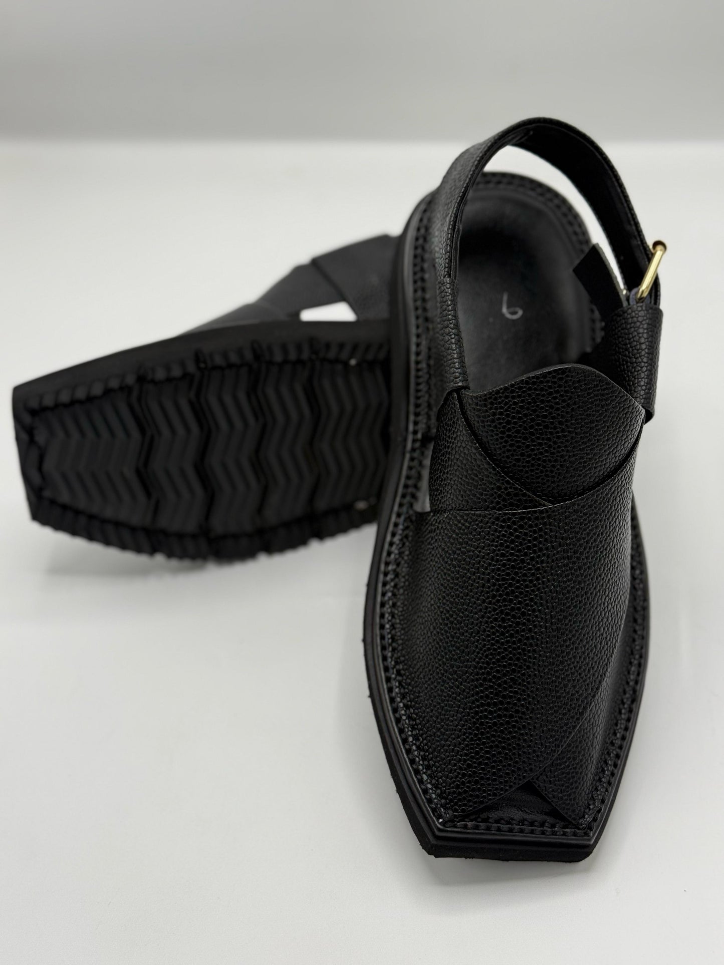 Air kaptan Black Dotted