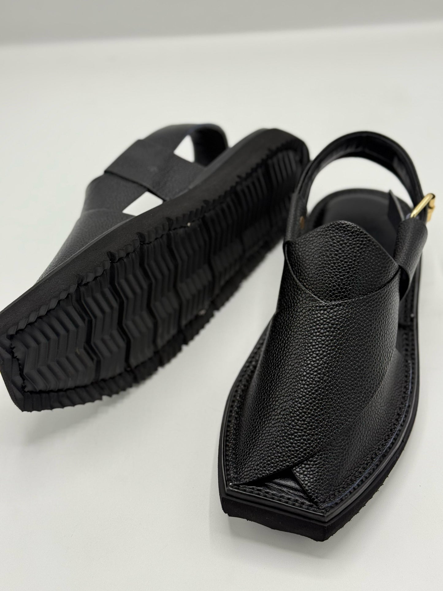 Air kaptan Black Dotted